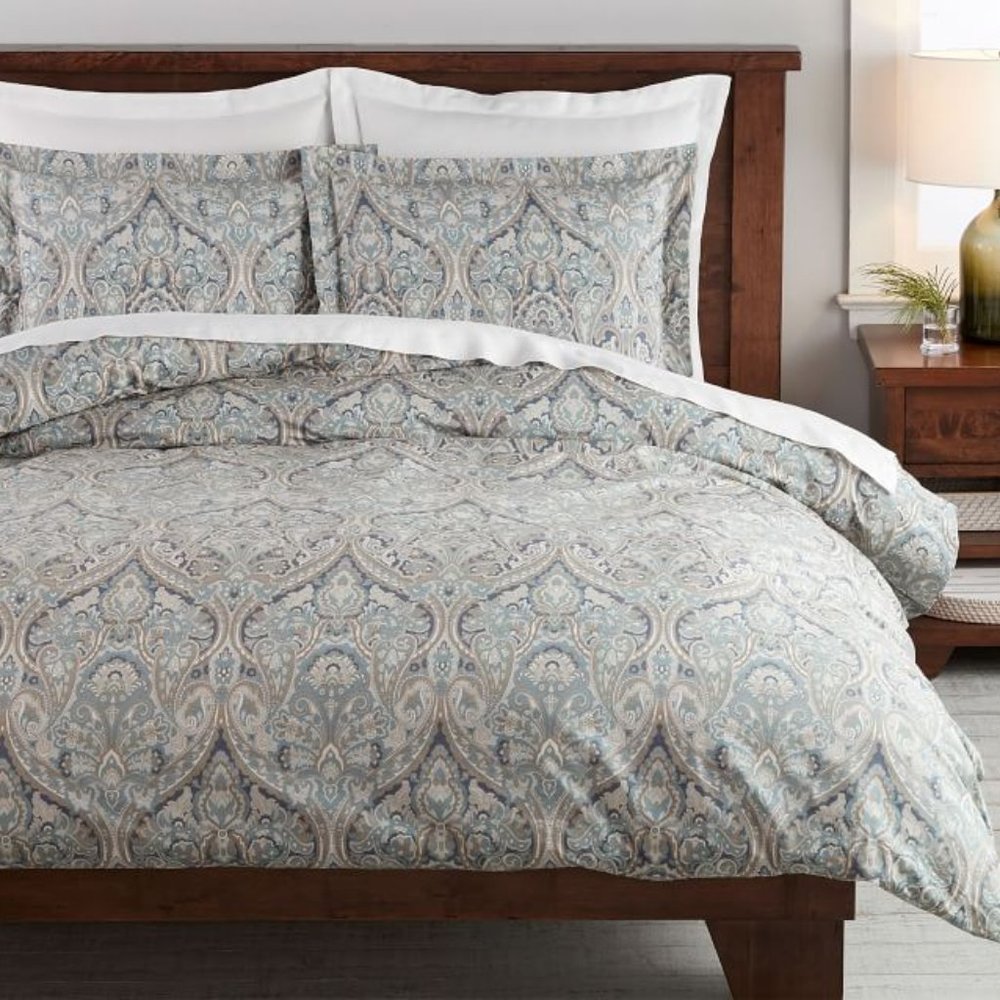 Pottery Barn Full/Queen Blue McKenna Paisley Duvet
